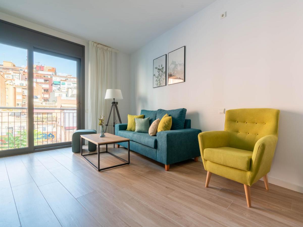 limehome Barcelona Carrer de Besalú 90 Exterior foto