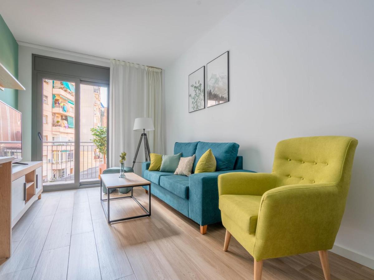 limehome Barcelona Carrer de Besalú 90 Exterior foto