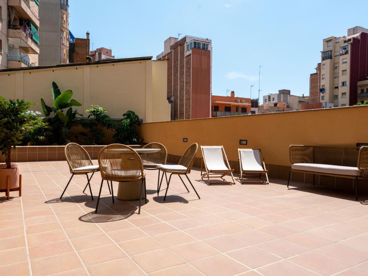 limehome Barcelona Carrer de Besalú 90 Exterior foto